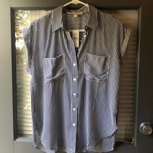 Short sleeve stripped blouse